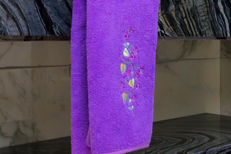 "Elysium Embroidered Bathroom Towels and Rugs Set" - Lavandeo - Image 2